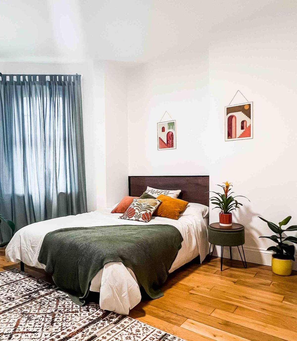 Zozy Happy Land Hotel Лондон Екстериор снимка